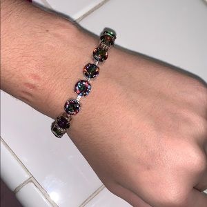 Cushioncut bracelet
